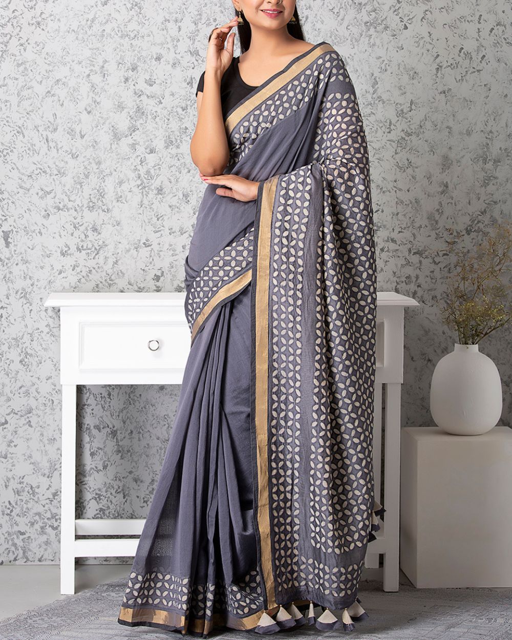 Chanderi Saree Applique Khuddi Motif, Grey