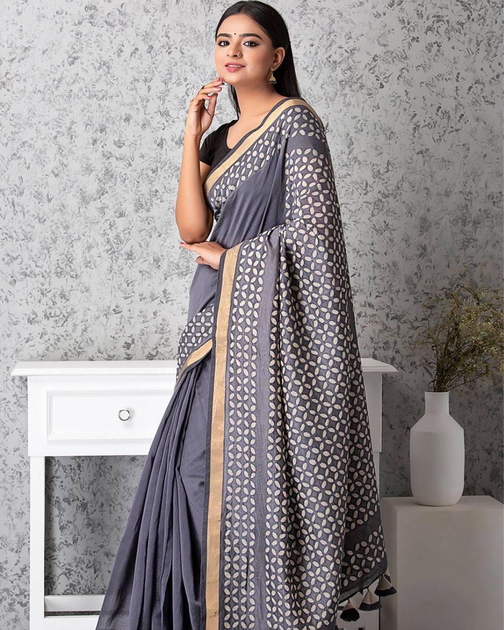 Chanderi Saree Applique Khuddi Motif, Grey