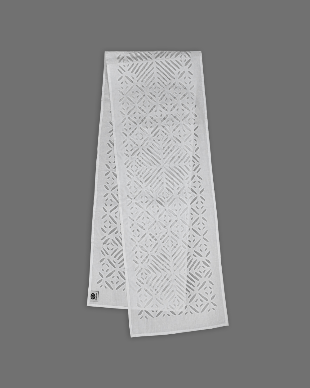 Table Runner Applique Kidd Khuddi, White