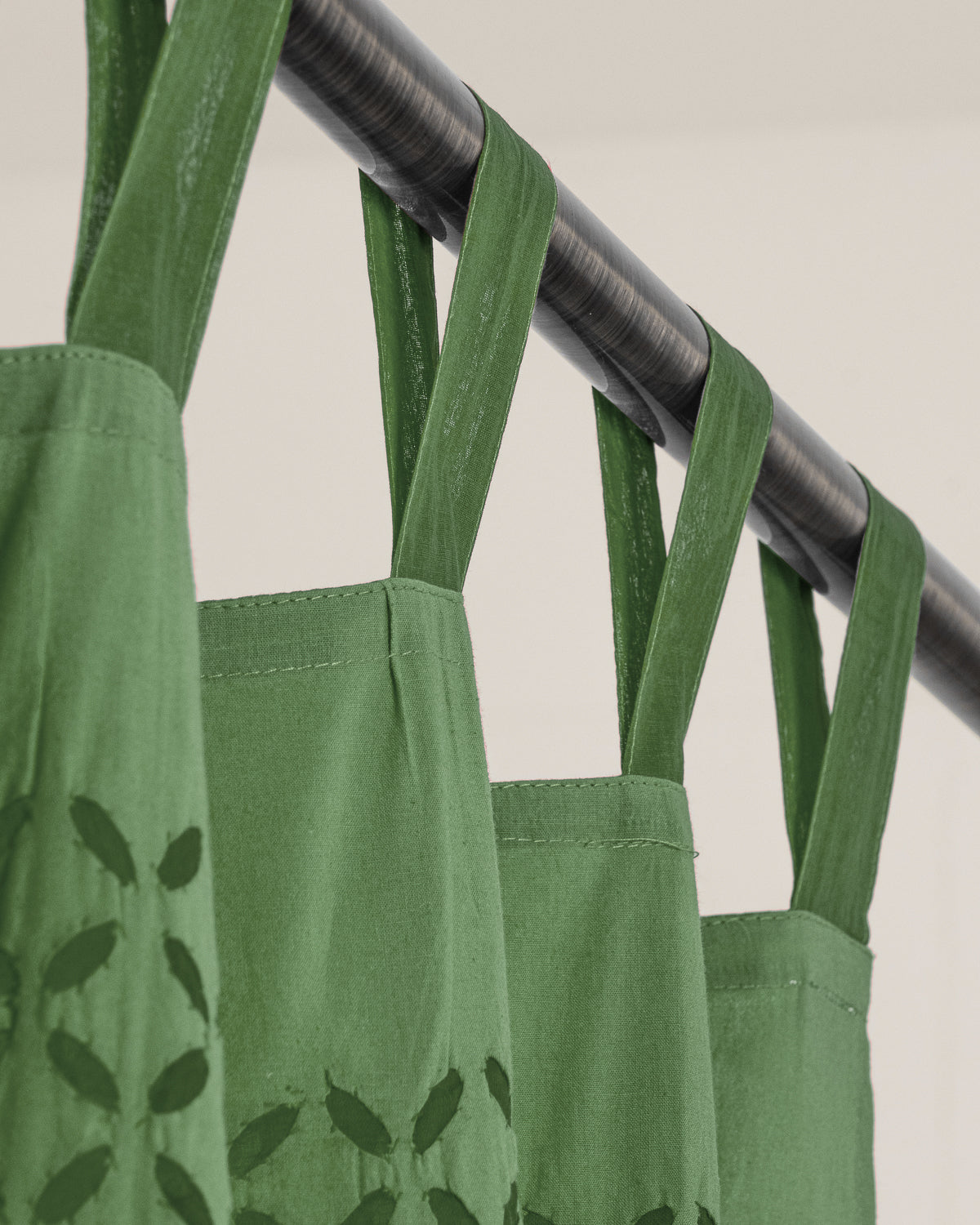 Curtains Applique King Pattern, Green