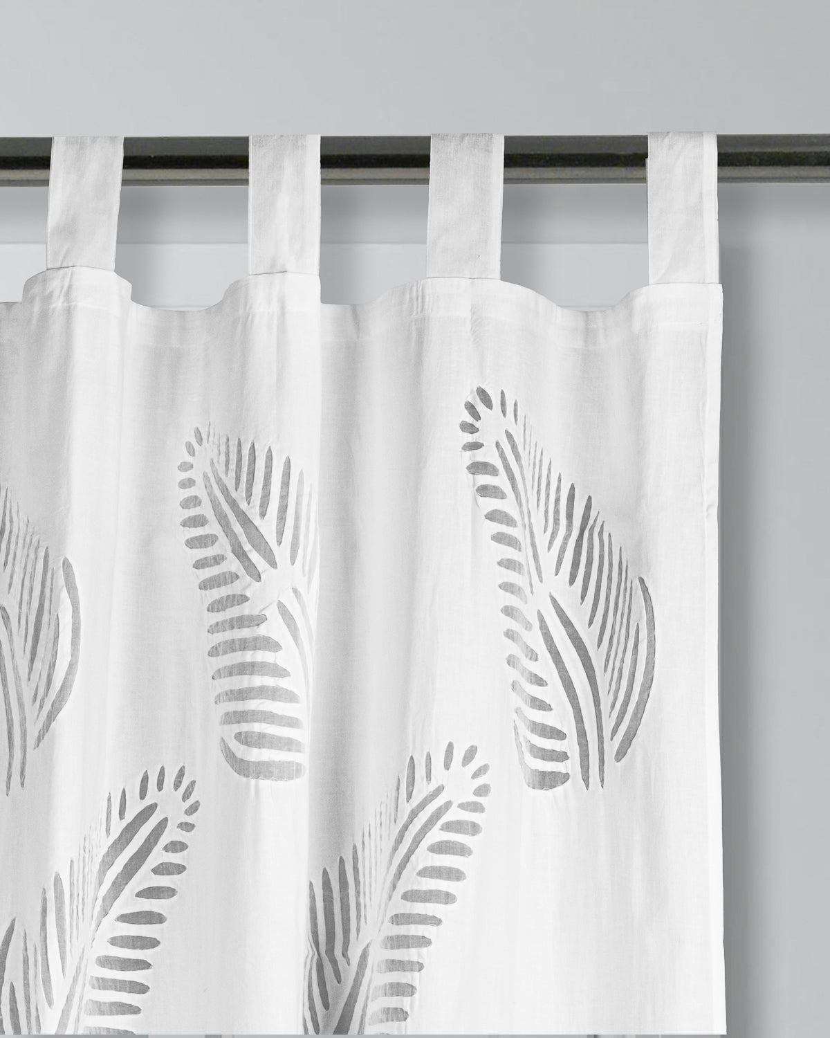 Curtains Applique Leaf Pattern, White