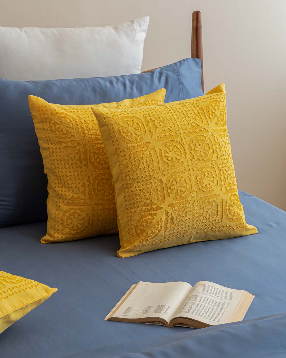 Cushion Cover Applique Baarik Design, Yellow