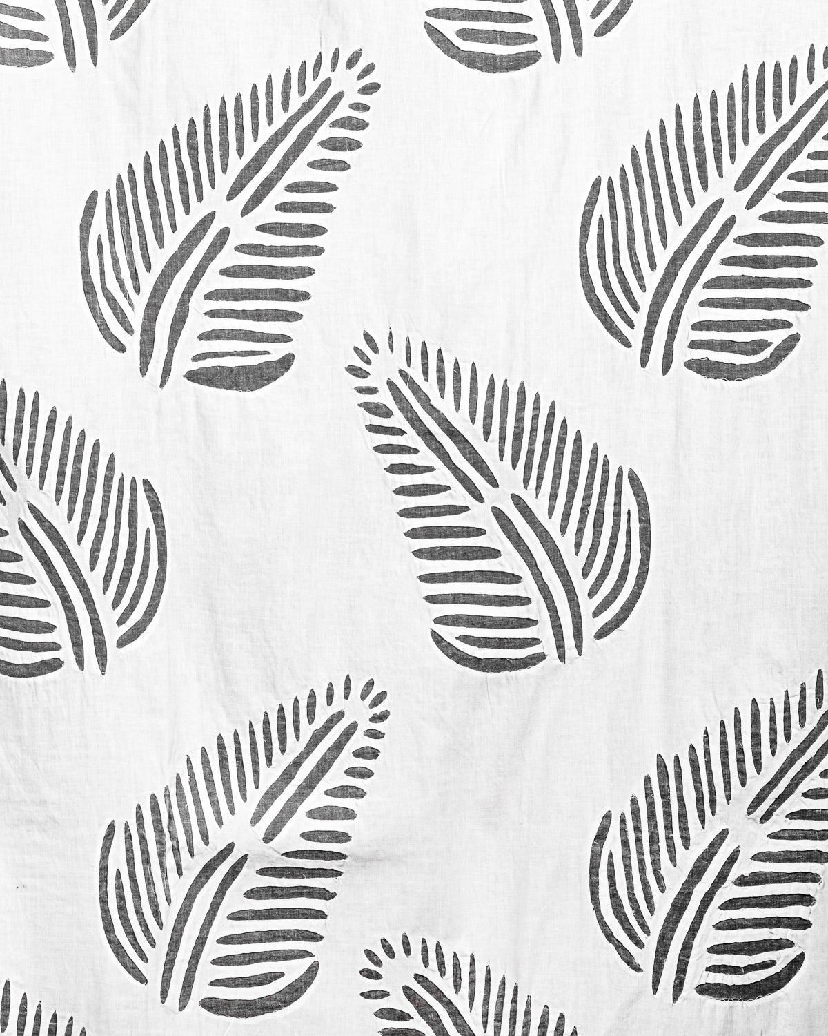 Curtains Applique Leaf Pattern, White