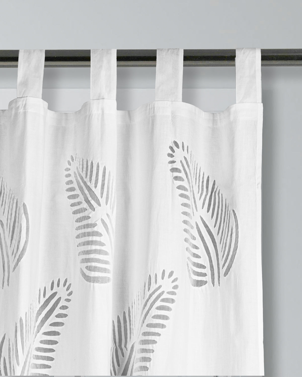 Curtains Applique Leaf Pattern, White