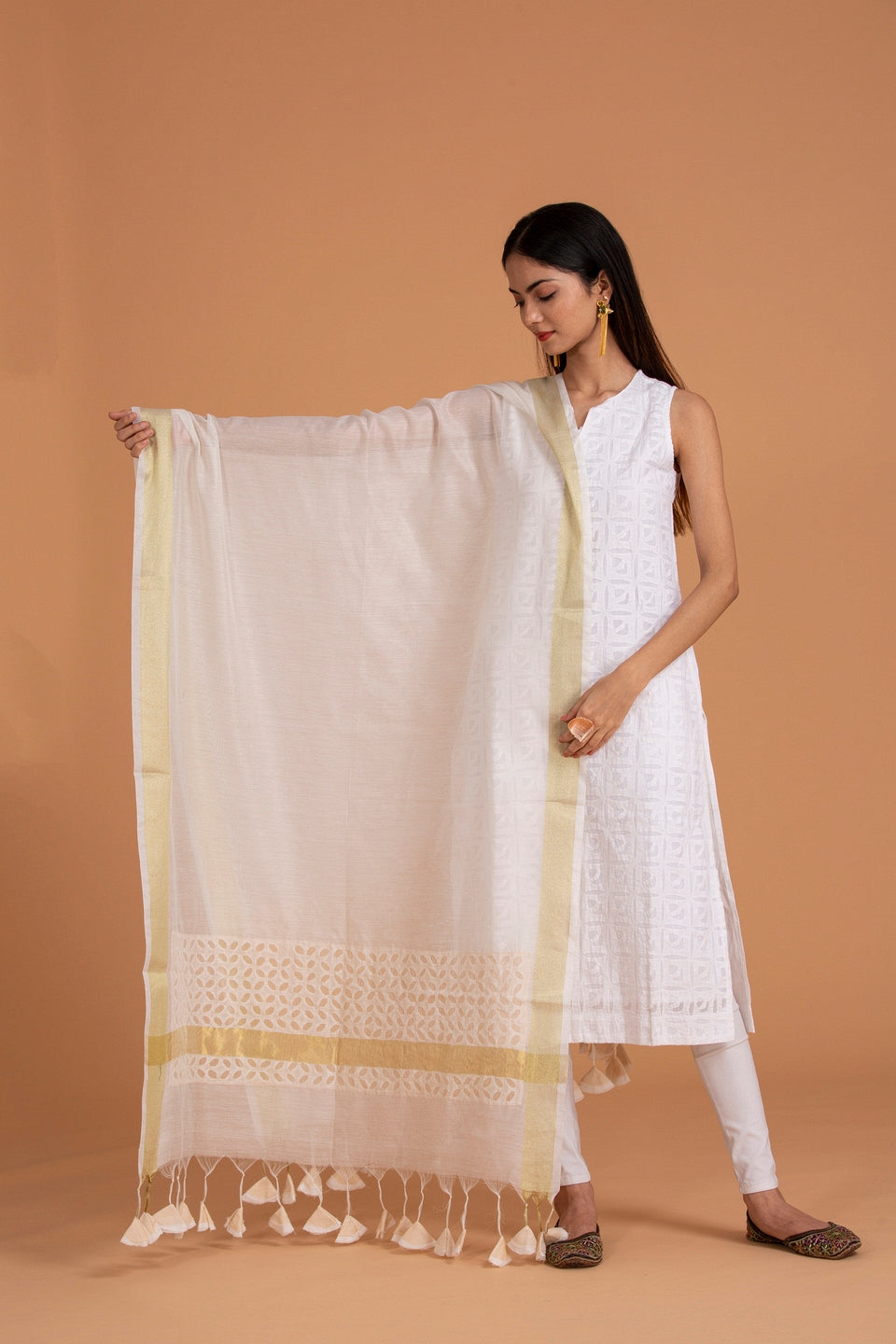 Duppatta Khuddi Design Applique Chanderi, Off White