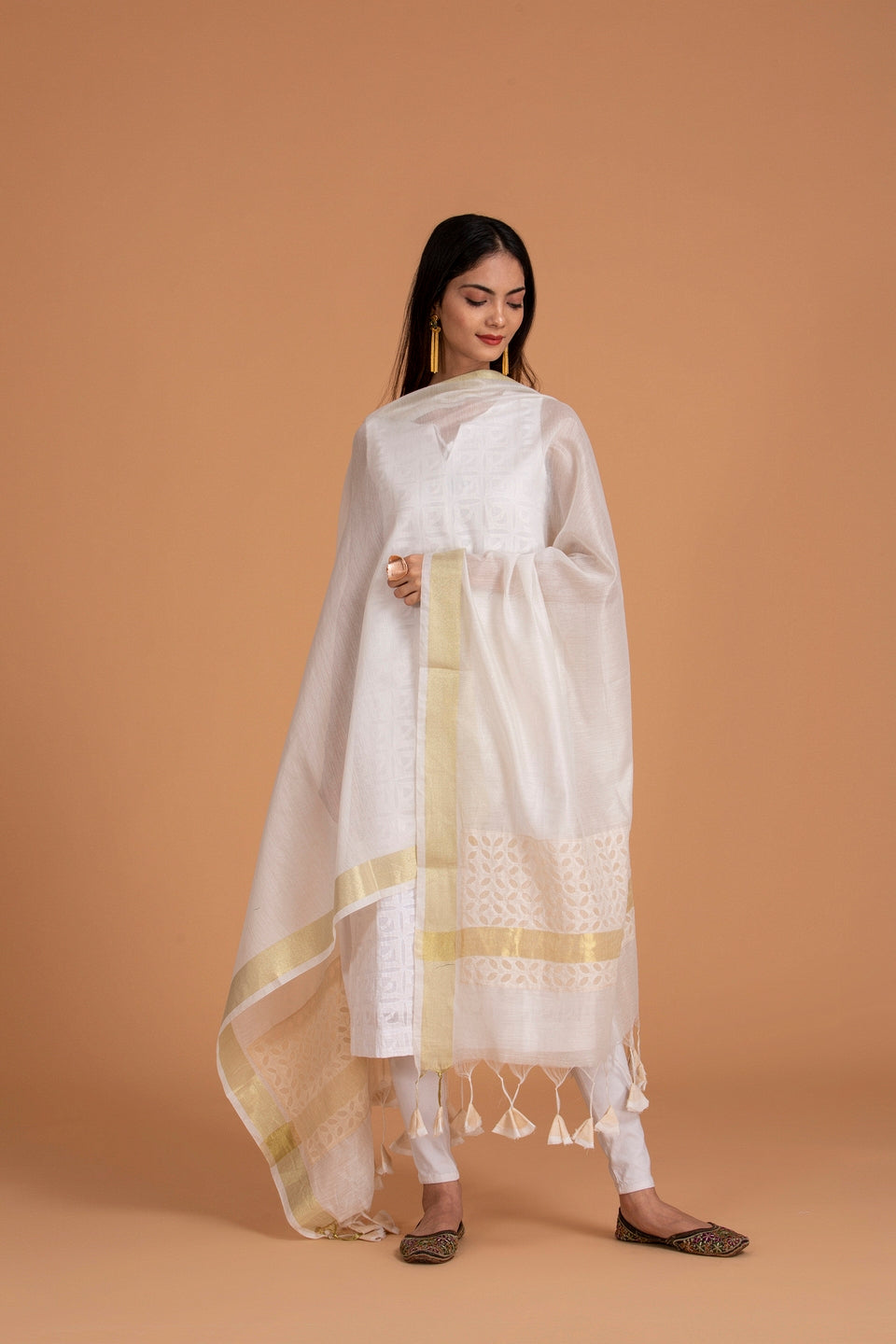 Duppatta Khuddi Design Applique Chanderi, Off White